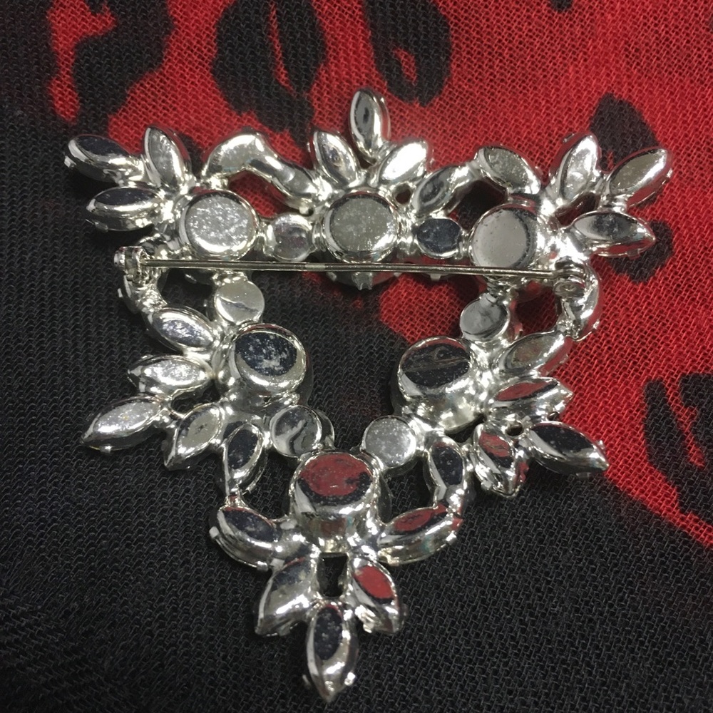 Large Vintage Rhinestone Brooch. - Picture 3 of 3